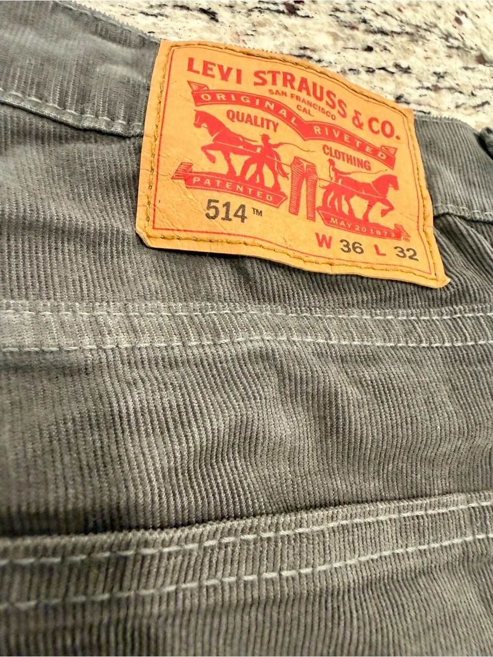 Levi’s 514 Corduroy Pants Gray Mens 36x32 Straight  9” Leg Openings